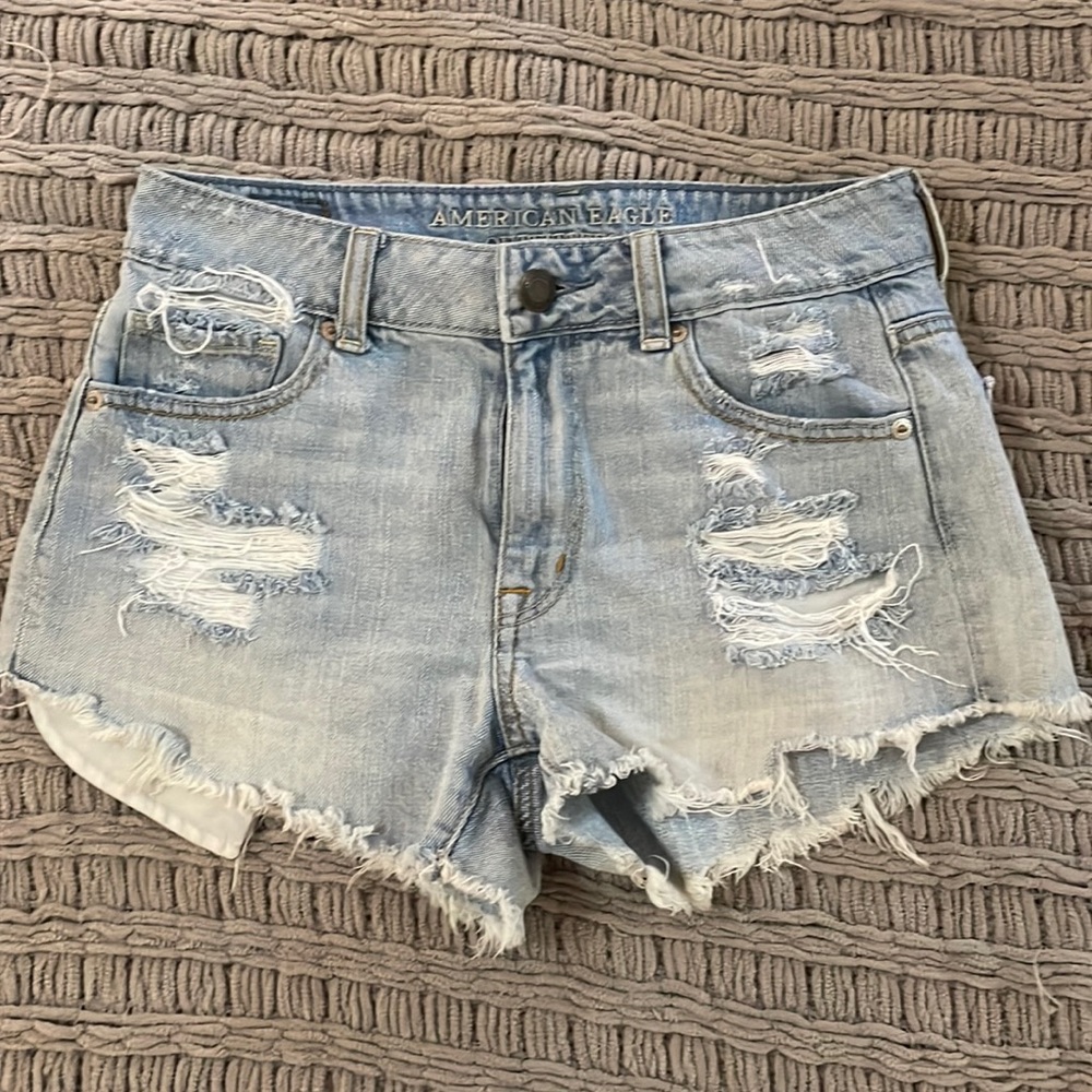 American Eagle size 2 distressed Jean shorts